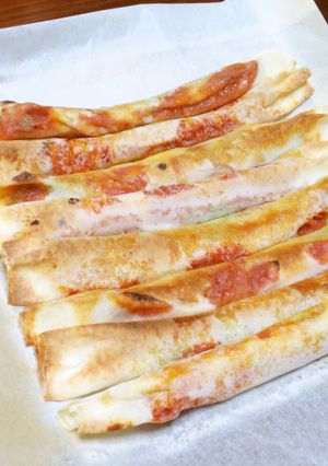 皮パリパリ♡ イタリア～ンな焼き春巻き♪-レシピのメイン写真