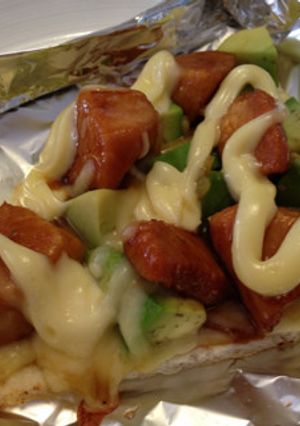 照り焼きチキンとアボカドピザ-レシピのメイン写真