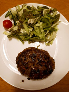 野菜嫌いな子供も食べた人参入りハンバーグ-レシピのメイン写真
