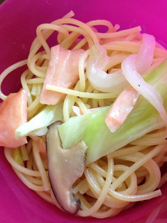 春キャベツとスモークサーモンのパスタ-レシピのメイン写真
