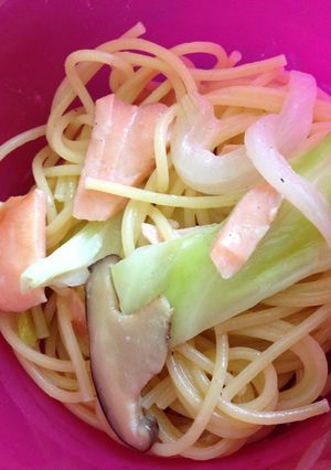 春キャベツとスモークサーモンのパスタ-レシピのメイン写真