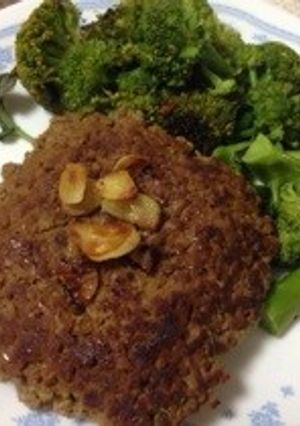 手抜き牛肉100%ハンバーグ-レシピのメイン写真