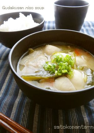 里芋と豚肉の具だくさんのお味噌汁♪-レシピのメイン写真
