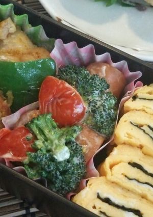 お弁当にウィンナー、プチトマトマヨ炒め-レシピのメイン写真