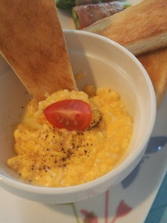 朝食にふわふわとろとろスクランブルエッグ-レシピのメイン写真
