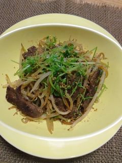 豚ハツと豆苗の金ごま炒め-レシピのメイン写真