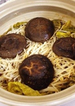 味噌野菜しいたけ鍋-レシピのメイン写真
