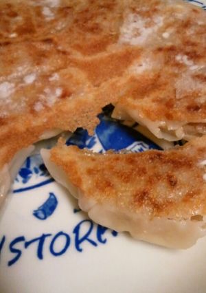 野菜たっぷり我が家の羽根付ジューシー餃子-レシピのメイン写真