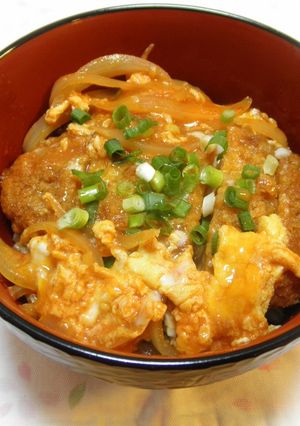クッキングトマトソースでカツ丼-レシピのメイン写真