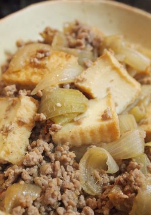 トロトロ玉ねぎと豚のそぼろ豆腐-レシピのメイン写真
