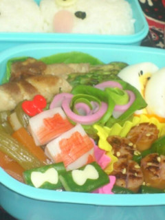 キャラ弁おかず♥かまぼこで薔薇だよ♡-レシピのメイン写真