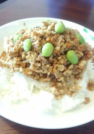 フライパン一つ♡鶏そぼろ丼カレー味-レシピのメイン写真