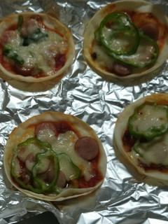 餃子の皮で子供も簡単ピザ♪-レシピのメイン写真