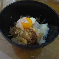 รูปของ 温玉のせ♪玉ねぎのスライス