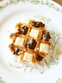 プルーンピューレとチーズでホットワッフル-レシピのメイン写真