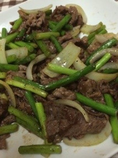 牛肉とにんにくの芽のオイスターソース炒め-レシピのメイン写真