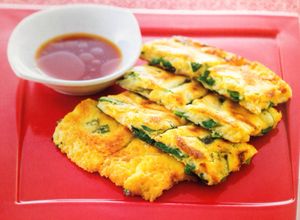 簡単!小麦粉で作るニラチヂミ&タレ♡ 簡単!小麦粉で作るニラチヂミ&タレ♡-レシピのメイン写真