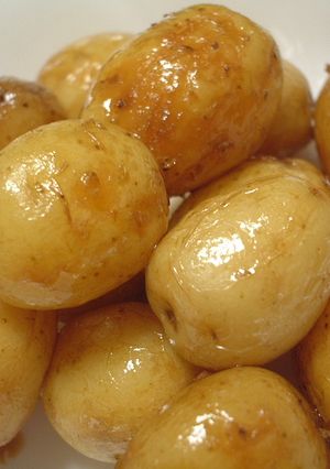 新じゃがの炒め煮(バター醤油風味)-レシピのメイン写真
