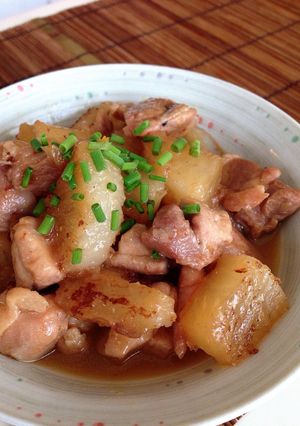 ヨシダソースで簡単♪鶏肉と大根の煮物-レシピのメイン写真