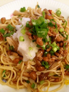 たっぷりきのこの納豆おろしパスタ-レシピのメイン写真