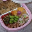 カニマカとちくわで簡単お花♪弁当すき間に