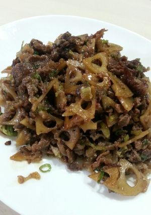 簡単♡牛肉とレンコンの甘辛炒め-レシピのメイン写真