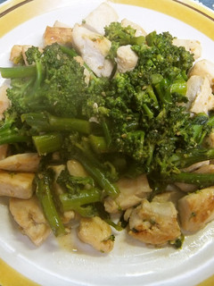 ブロッコリーと鶏むね肉の炒め物-レシピのメイン写真