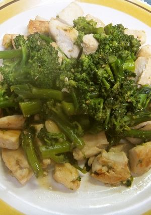 ブロッコリーと鶏むね肉の炒め物-レシピのメイン写真