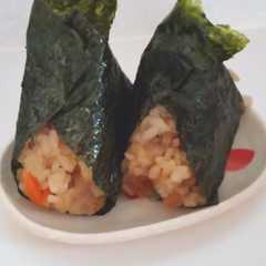 รูปของ 濃いめの懐かしい味の炊き込みご飯