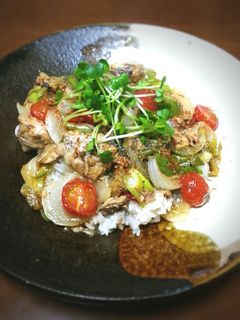サバの水煮缶と新タマプチトマ丼♪-レシピのメイン写真