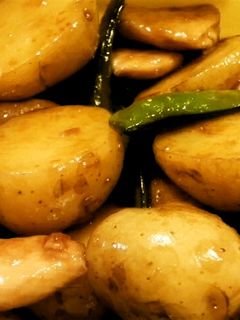 新じゃがと鶏とエンドウの甘辛バター炒め-レシピのメイン写真