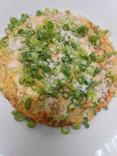 釜揚げシラスと青葱入り卵焼き粉チーズかけ-レシピのメイン写真