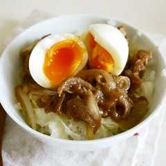 รูปของ レンジで簡単！豚肉の甘辛丼ぶり