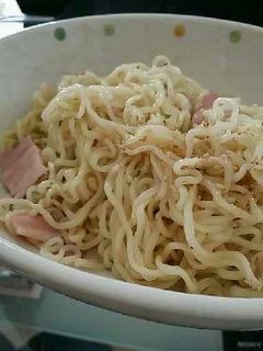 ずぼらランチ☆袋ラーメンで塩焼きそば-レシピのメイン写真