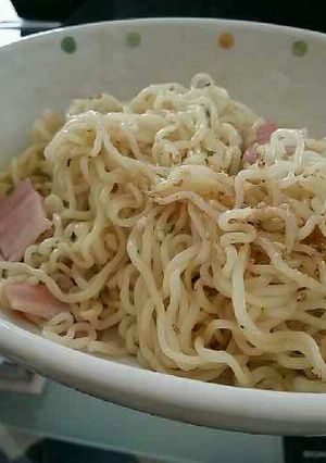 ずぼらランチ☆袋ラーメンで塩焼きそば-レシピのメイン写真
