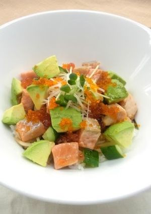 炙りサーモンといくらのアボカド丼-レシピのメイン写真