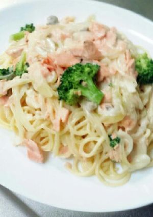 鮭とブロッコリーのクリームパスタ-レシピのメイン写真