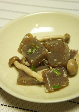 こんにゃくときのこの塩麹いため-レシピのメイン写真