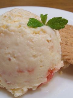 ストロベリーチーズケーキ☆アイスクリーム-レシピのメイン写真