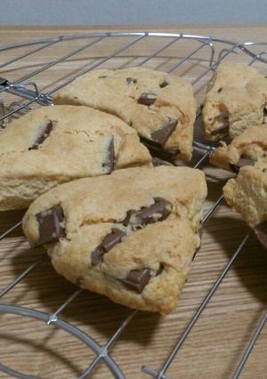 チョコがゴロゴロ入ったスコーン-レシピのメイン写真