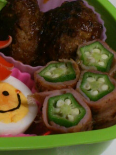 キャラ弁♥オクラベーコンくるくる巻き♡-レシピのメイン写真