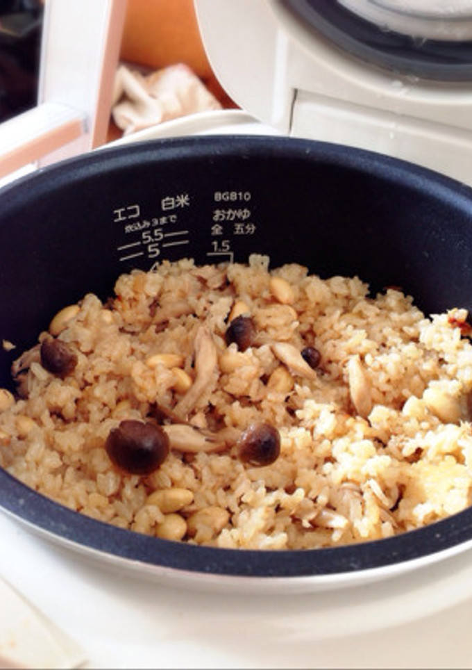 簡単♡しめじと大豆の炊き込みごはん-レシピのメイン写真