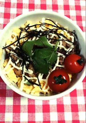 簡単カフェご飯☆テリマヨ味のそぼろ丼-レシピのメイン写真