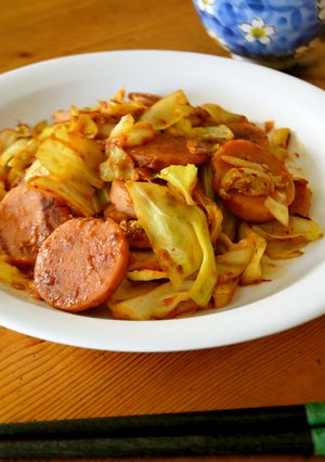春キャベツとソーセージの味噌キムチ炒め-レシピのメイン写真
