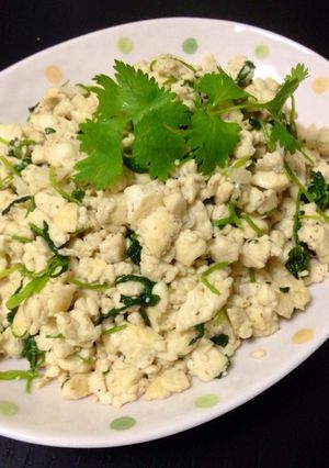 パクチー豆腐チャンプルー(香菜豆腐炒め)-レシピのメイン写真