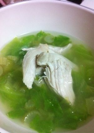 鶏胸肉しっとり☆レタスとセロリのスープ-レシピのメイン写真
