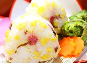✿お花見お弁当に✿桜の花✿甘卵✿おにぎり-レシピのメイン写真