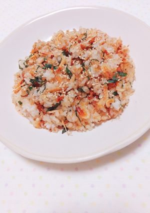 カルシウム満点♪梅香る桜海老チャーハン-レシピのメイン写真