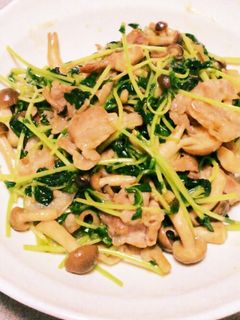 豆苗としめじと豚バラの炒めもの-レシピのメイン写真