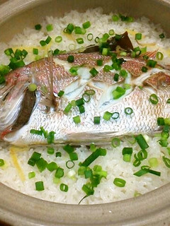 土鍋で。尾頭つきの鯛飯-レシピのメイン写真